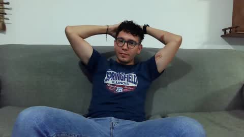 Snapshot of lobomx19 chatting on March 8, 2025, 2:12 am Lobo online show from March 8, 2025, 2:12 am