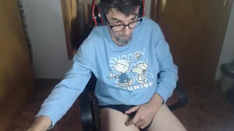 Snapshot of lobosolitario73 chatting on November 13, 2025, 1:37 am lobosolitario73 online show from November 13, 2025, 1:37 am