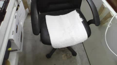 lockedpeepee online show from July 28, 2026, 11:50 am
