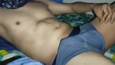 Snapshot of loco_boy007 chatting on January 7, 2026, 5:10 am loco_boy007 online show from January 7, 2026, 5:10 am