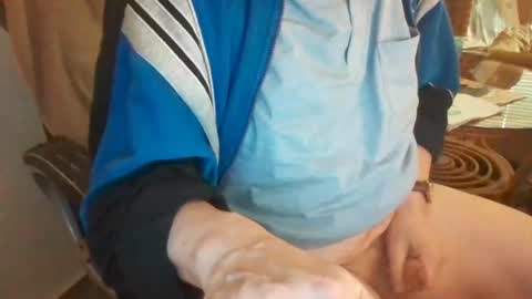 Snapshot of loewe39238 chatting on March 5, 2026, 6:09 am loewe39238 online show from March 5, 2026, 6:09 am