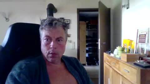 Snapshot of lofe_1978 chatting on May 20, 2026, 4:57 pm lofe_1978 online show from May 20, 2026, 4:57 pm