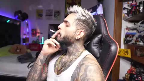 logan_hugh8 online show from March 23, 2026, 5:11 am