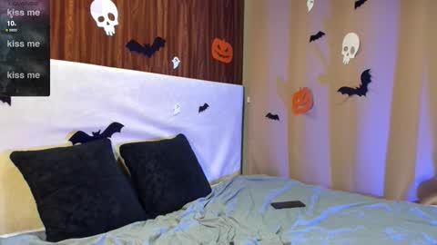 Snapshot of logan_mett chatting on November 3, 2025, 5:36 pm Logan online show from November 3, 2025, 5:36 pm