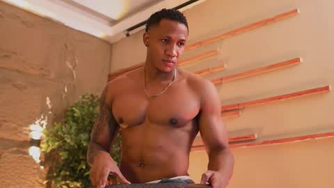 logan_varela online show from November 9, 2025, 12:42 am