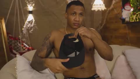 logan_varela online show from December 15, 2025, 12:53 pm