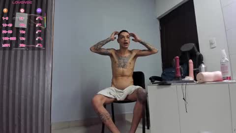 Snapshot of logan_wollff chatting on May 28, 2026, 11:35 pm logan_wollff online show from May 28, 2026, 11:35 pm