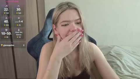 Snapshot of logandrive chatting on December 20, 2025, 9:16 am Logan and Katana online show from December 20, 2025, 9:16 am