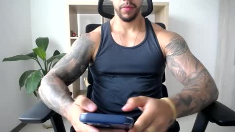 Logan Wolfp online show from May 7, 2026, 10:37 pm