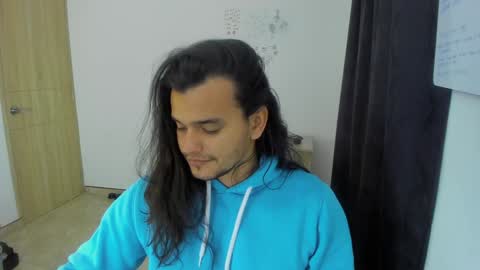 Snapshot of loganhot22 chatting on December 18, 2024, 8:42 am Logan online show from December 18, 2024, 8:42 am