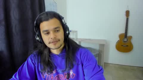 Snapshot of loganhot22 chatting on February 19, 2025, 2:44 am Logan online show from February 19, 2025, 2:44 am