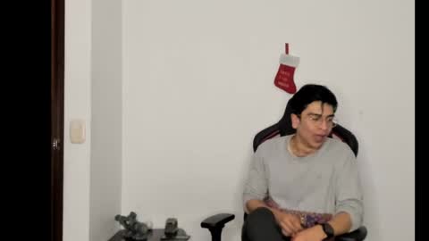 Snapshot of logannick chatting on December 5, 2024, 8:11 am Logan online show from December 5, 2024, 8:11 am