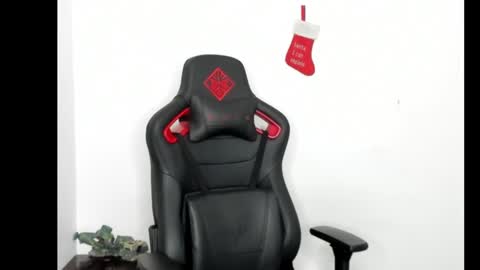 Snapshot of logannick chatting on December 10, 2024, 8:08 am Logan online show from December 10, 2024, 8:08 am