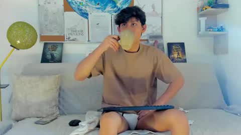 loganoficialx online show from March 2, 2026, 4:47 pm