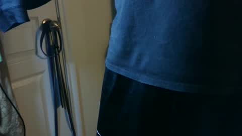 Snapshot of loganreaves69 chatting on December 16, 2024, 3:30 am Logan Reaves online show from December 16, 2024, 3:30 am