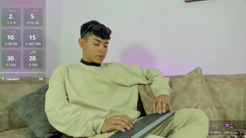 logantwink18 online show from November 13, 2025, 1:21 pm