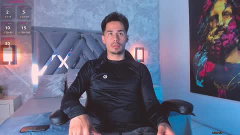 Loghan online show from September 18, 2025, 4:58 am