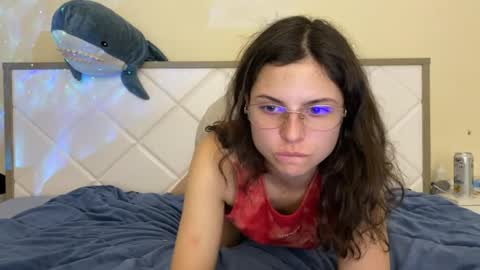 lola_aspis online show from October 1, 2025, 3:07 pm