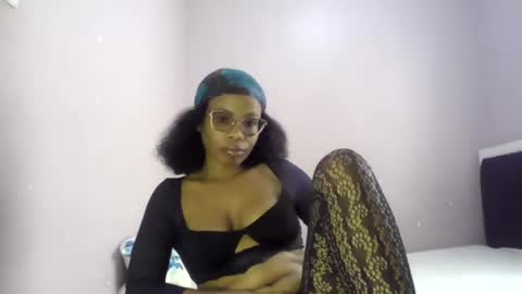 Snapshot of lola_coco chatting on July 9, 2026, 7:23 am Lola Coco online show from July 9, 2026, 7:23 am