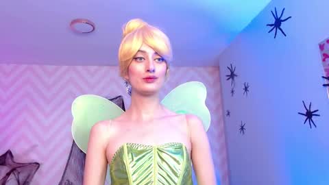 Lola online show from October 20, 2025, 4:18 pm