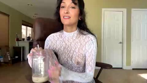 Snapshot of lola_la_lita chatting on November 24, 2025, 7:02 pm lola_la_lita online show from November 24, 2025, 7:02 pm