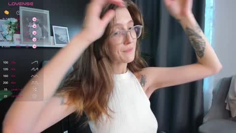 Lola online show from December 11, 2024, 9:09 am