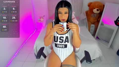 lola oberly online show from January 31, 2025, 11:03 am