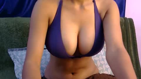 lolaa online show from May 28, 2026, 8:22 am
