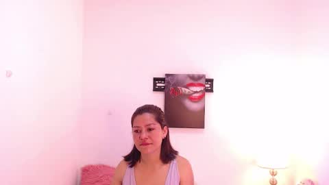 lolaandcamille online show from November 15, 2025, 9:39 am