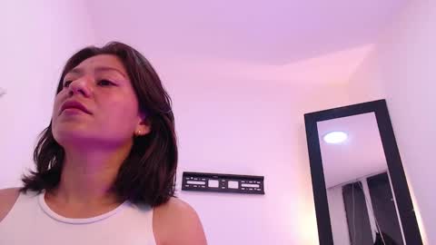 lolaandcamille online show from November 29, 2025, 9:34 am