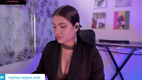 lolaasmith_21 online show from March 5, 2025, 9:04 pm