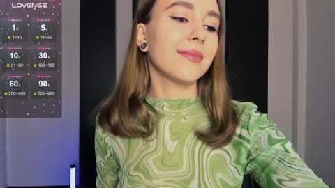 Lola3 online show from February 26, 2025, 6:54 pm