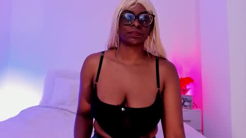 lola online show from December 21, 2025, 12:56 pm