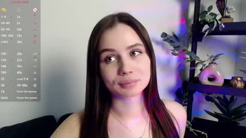 lolapalmer_ online show from December 4, 2024, 11:46 pm