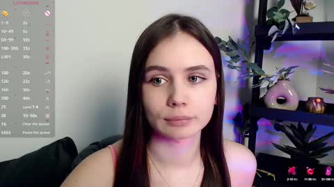 lolapalmer_ online show from December 6, 2024, 11:36 pm