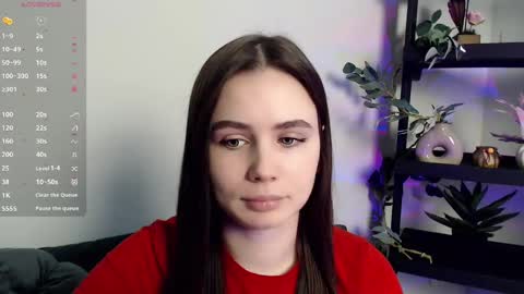 lolapalmer_ online show from December 11, 2024, 9:23 pm