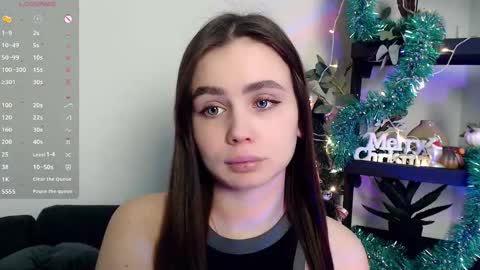 lolapalmer_ online show from January 3, 2025, 10:40 pm