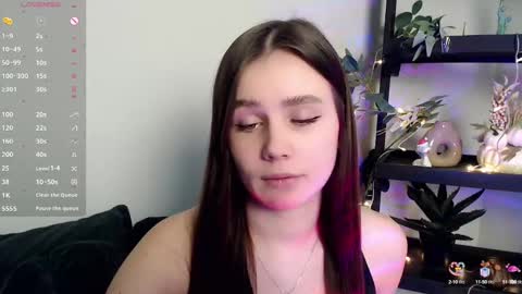 lolapalmer_ online show from January 27, 2025, 8:39 pm