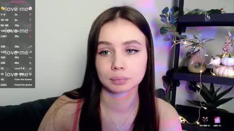 lolapalmer_ online show from March 9, 2025, 11:25 pm