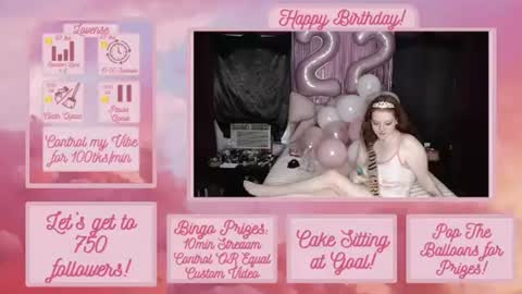 Snapshot of lolarae_xx chatting on June 14, 2026, 5:04 pm lolarae_xx online show from June 14, 2026, 5:04 pm
