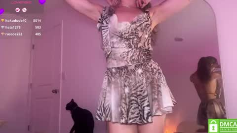 Snapshot of lolariv chatting on May 15, 2026, 11:12 pm Lola 3 online show from May 15, 2026, 11:12 pm
