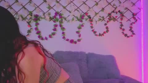 Snapshot of lolarosesxs chatting on November 19, 2025, 9:48 pm Lola online show from November 19, 2025, 9:48 pm