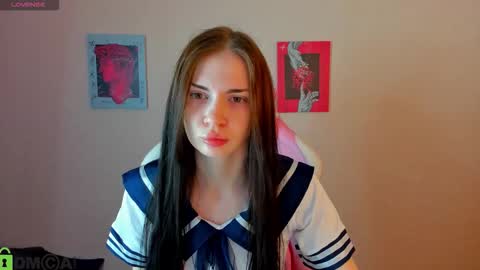 Lola online show from November 27, 2025, 9:22 am