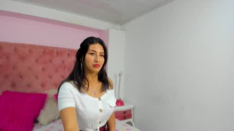 Snapshot of lolavoss_ chatting on November 7, 2025, 1:49 am Lola Voss online show from November 7, 2025, 1:49 am