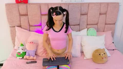 Snapshot of lolayun chatting on November 25, 2025, 7:36 pm Lola online show from November 25, 2025, 7:36 pm