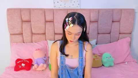 Snapshot of lolayun chatting on November 28, 2025, 7:27 pm Lola online show from November 28, 2025, 7:27 pm