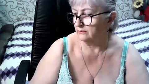 Snapshot of lolkaalyss chatting on March 7, 2025, 1:53 am LolkaAlyss online show from March 7, 2025, 1:53 am