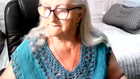 LolkaAlyss online show from July 4, 2026, 9:43 pm