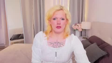 lollita online show from March 1, 2026, 3:36 pm