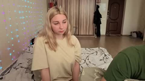 lollove24 online show from March 28, 2026, 11:10 am